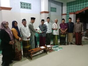 Mantapkan Tata Kelola ZIS, Ranting NU Megaluh Serahkan SK dan Juknis Amil Zakat Fitrah untuk Masjid dan Musholla