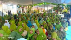 Sejukkan Hati, Ribuan Kader Muslimat NU Megaluh Padati Pengajian Rutin Tahlil Kubro di Dukuharum